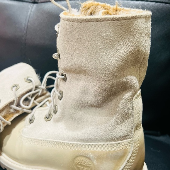 Timberland faux fur boots size 6 very soft in the inside cozy for cold weather - Picture 7 of 13
